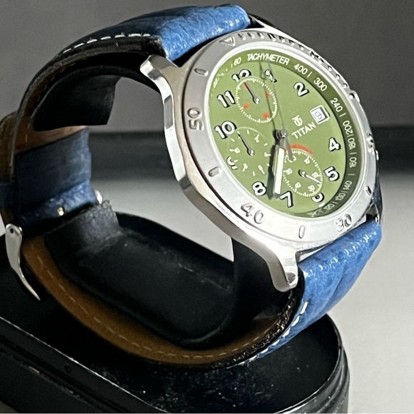 Titan Vintage Men's Water Resistant Watch - Picture 2 of 16